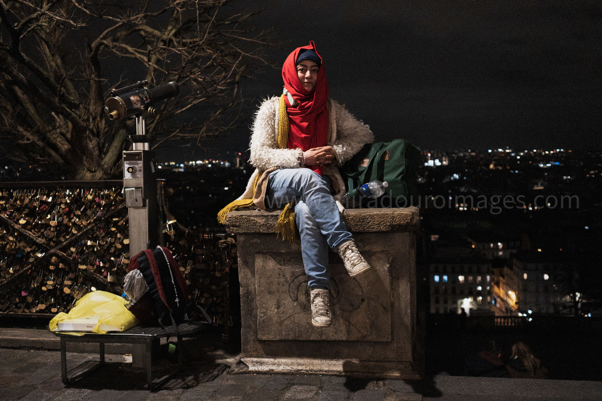 @ montmartre paris</br>f2.8 &spades; 28mm &diams; 1/170s &clubs; iso 25600  &hearts; &copy; os.